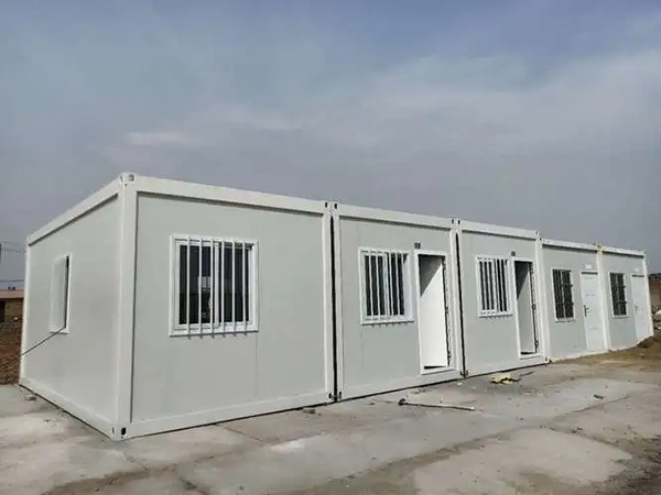 為什么在工地上常常能夠見到打包箱房？